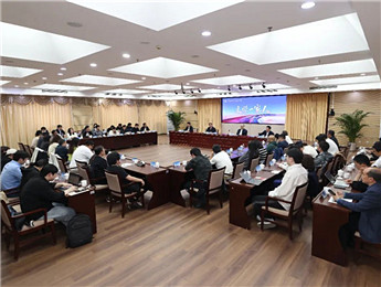 携手迈向网络文学的美好未来——“文学一家人”座谈会在京举行