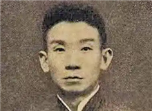 从文人到战士：郁达夫的笔尖抗战　　一介书生，以笔为戈，最终血染南洋，他用生命书写了中国文人的铮铮铁骨。[详细]
