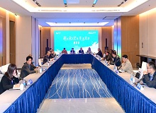 江苏亭湖2025年10月25日，中国作家“深入生活、扎根人民”新时代文学实践点正式签约落户江苏省盐城市亭湖区。[详细]