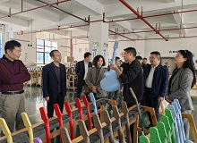 贵州安场　　2023年2月6日，中国作家协会同意在贵州省遵义市正安县安场镇设立中国作家“深入生活、扎根人民”新时代文学实践点，2024年4月11日授牌。[详细]