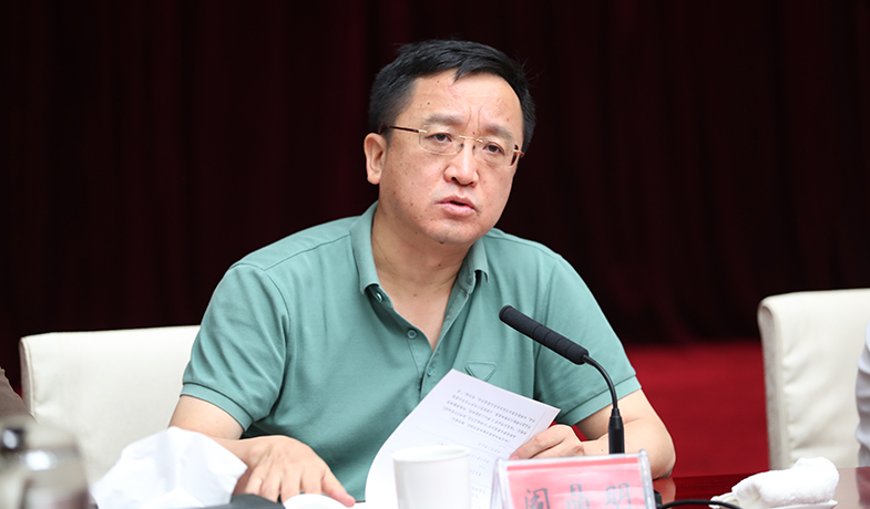8月12日，评委会副主任阎晶明主持第六次全体会上作投票说明、宣布第五轮计票结果，公布10部提名作品