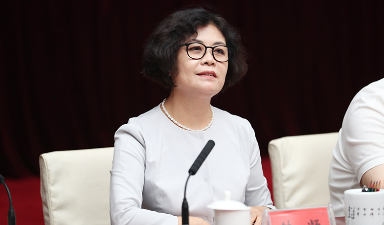 8月16日，中国作协主席铁凝出席第十届茅盾文学奖第七次全体会并讲话