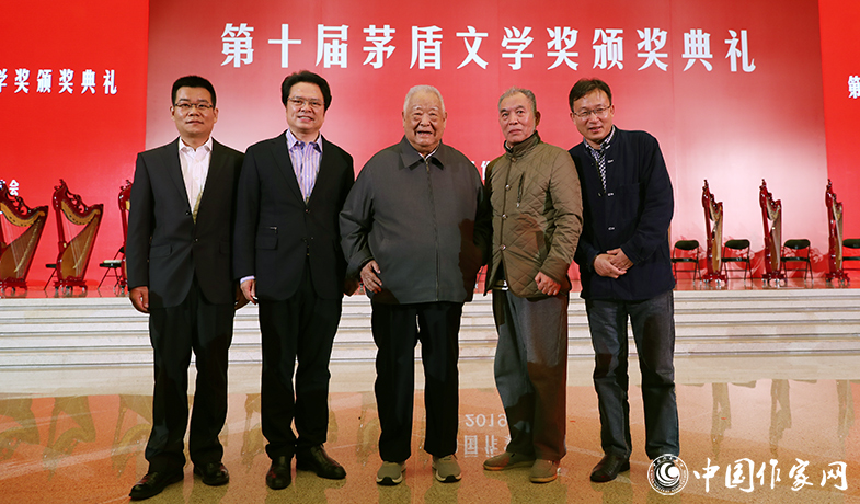10月14日，第十届茅盾文学奖颁奖典礼在中国博物馆举行